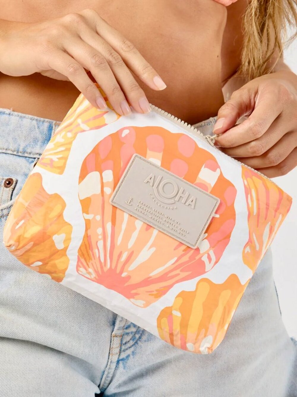 ALOHA Collection—Small Pouch—Limited Edition Sunrise Shells *NWT* - Picture 2 of 7
